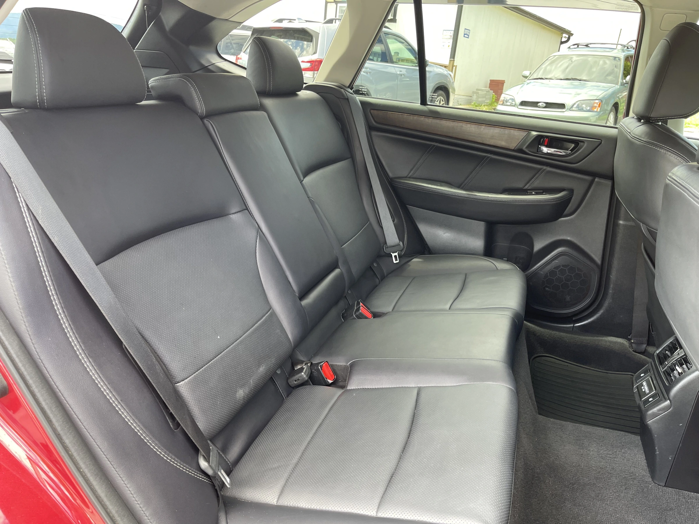 2018 Subaru Outback Limited 3.6 — photo 12