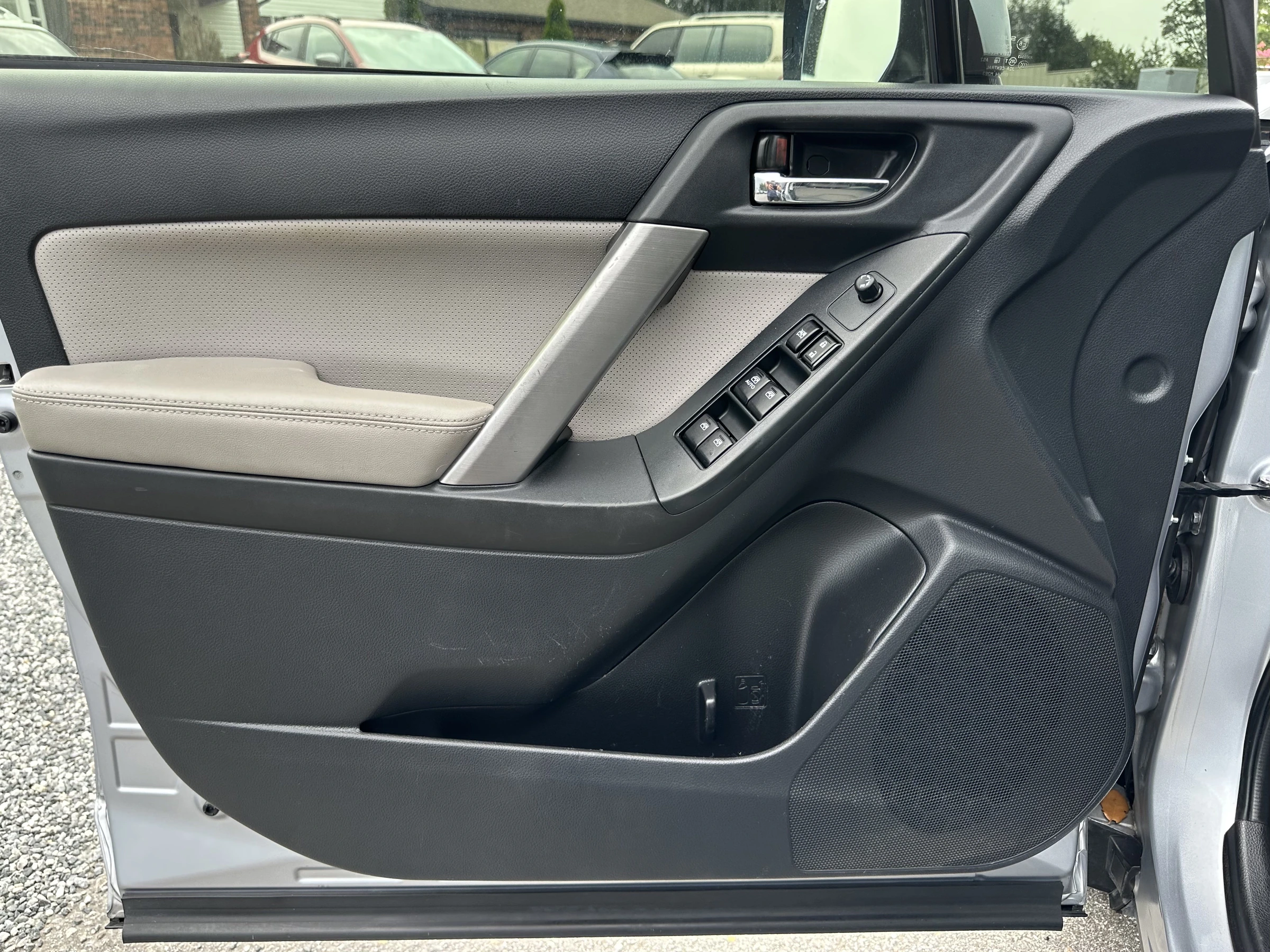 2015 Subaru Forester Limited — photo 8