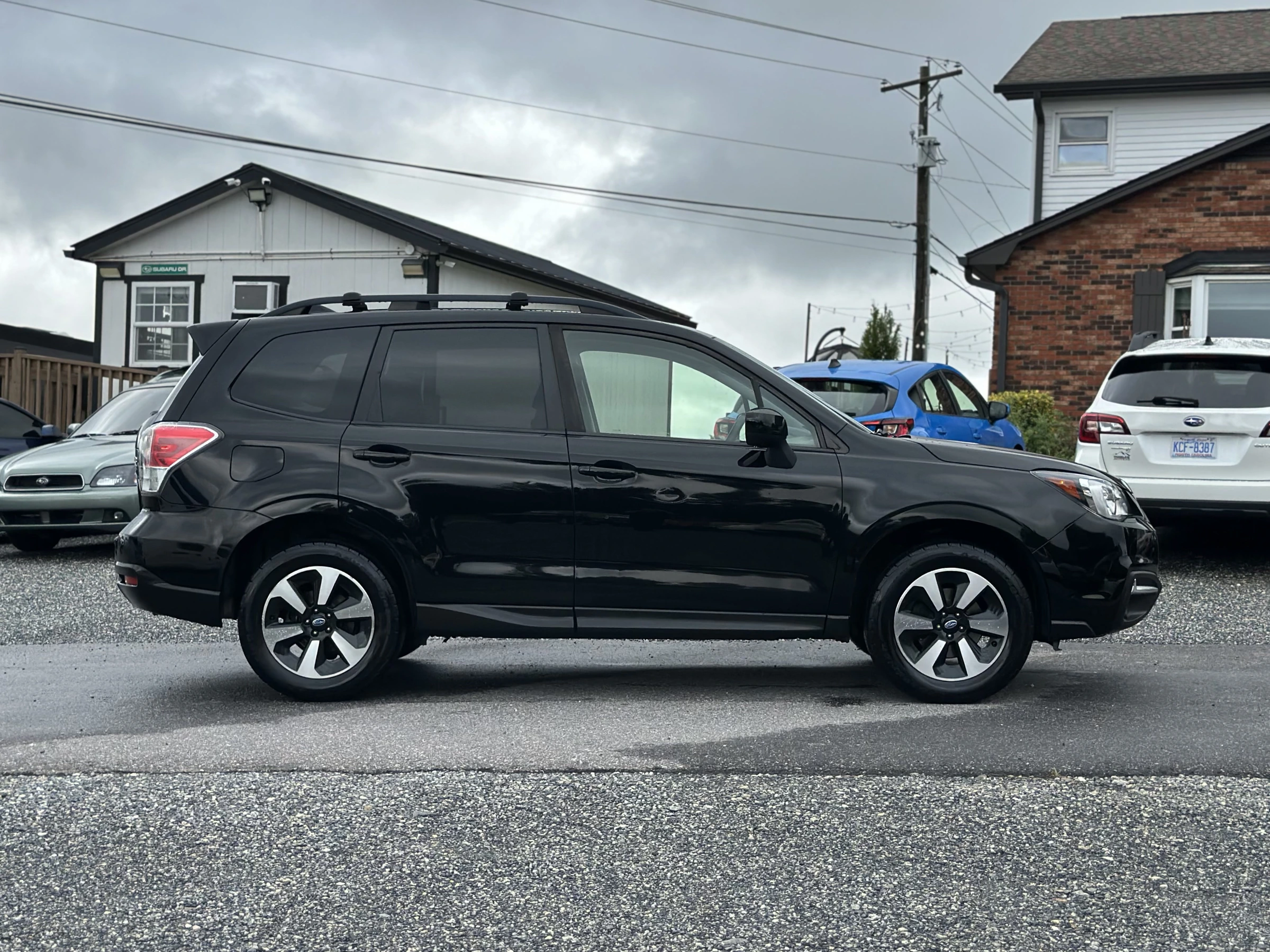 2017 Subaru Forester Premium — photo 2