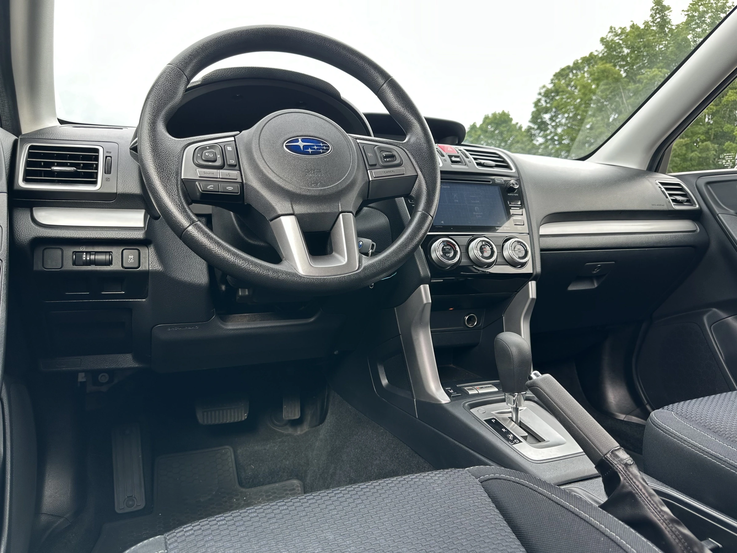2017 Subaru Forester Premium — photo 17