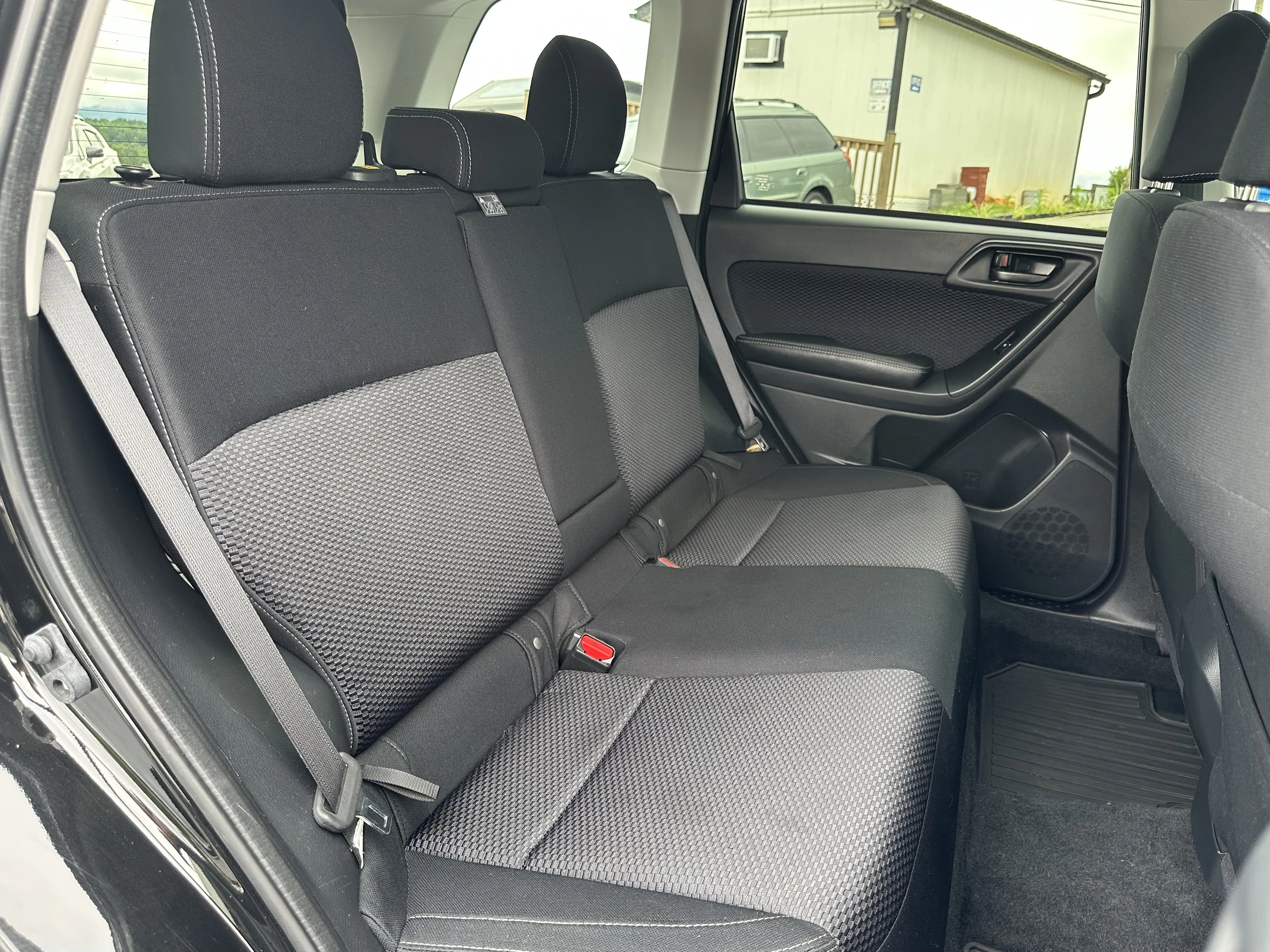 2017 Subaru Forester Premium — photo 12
