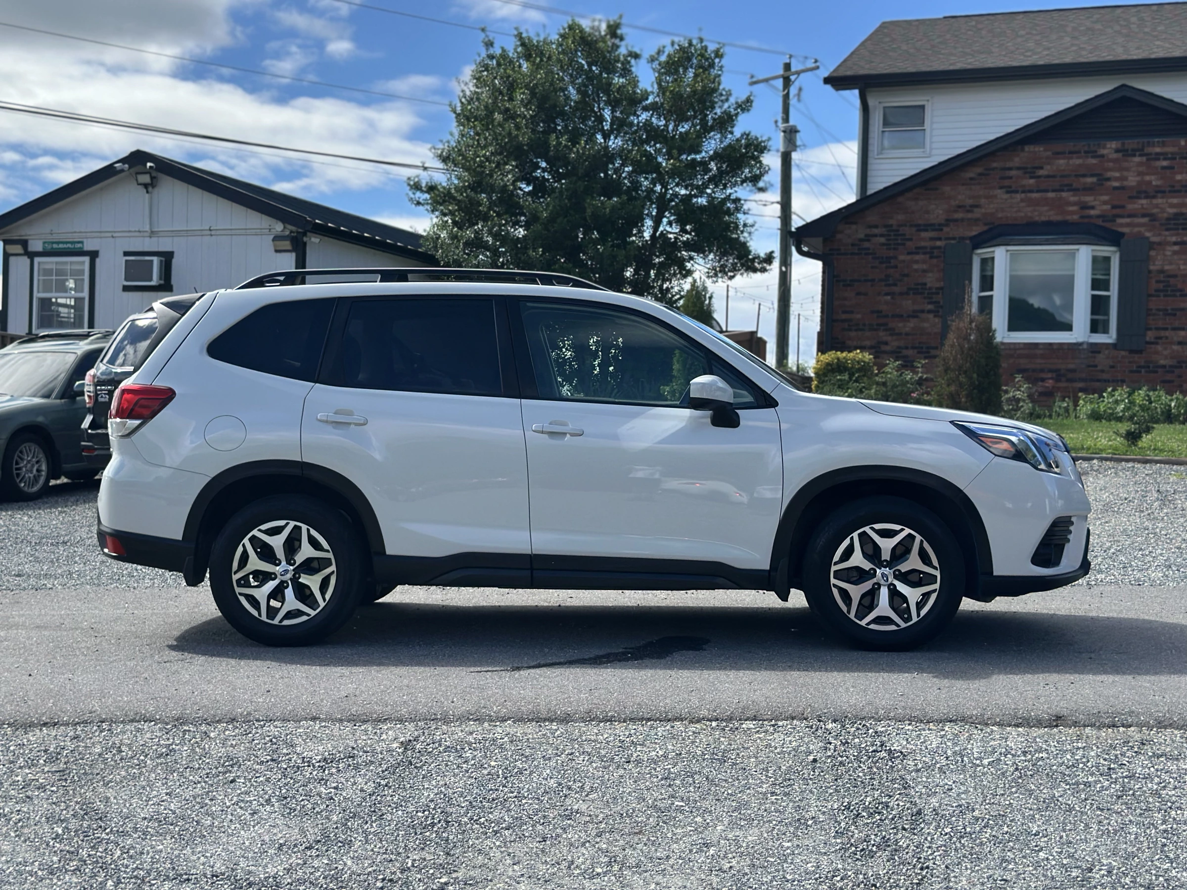 2024 Subaru Forester Premium — photo 2
