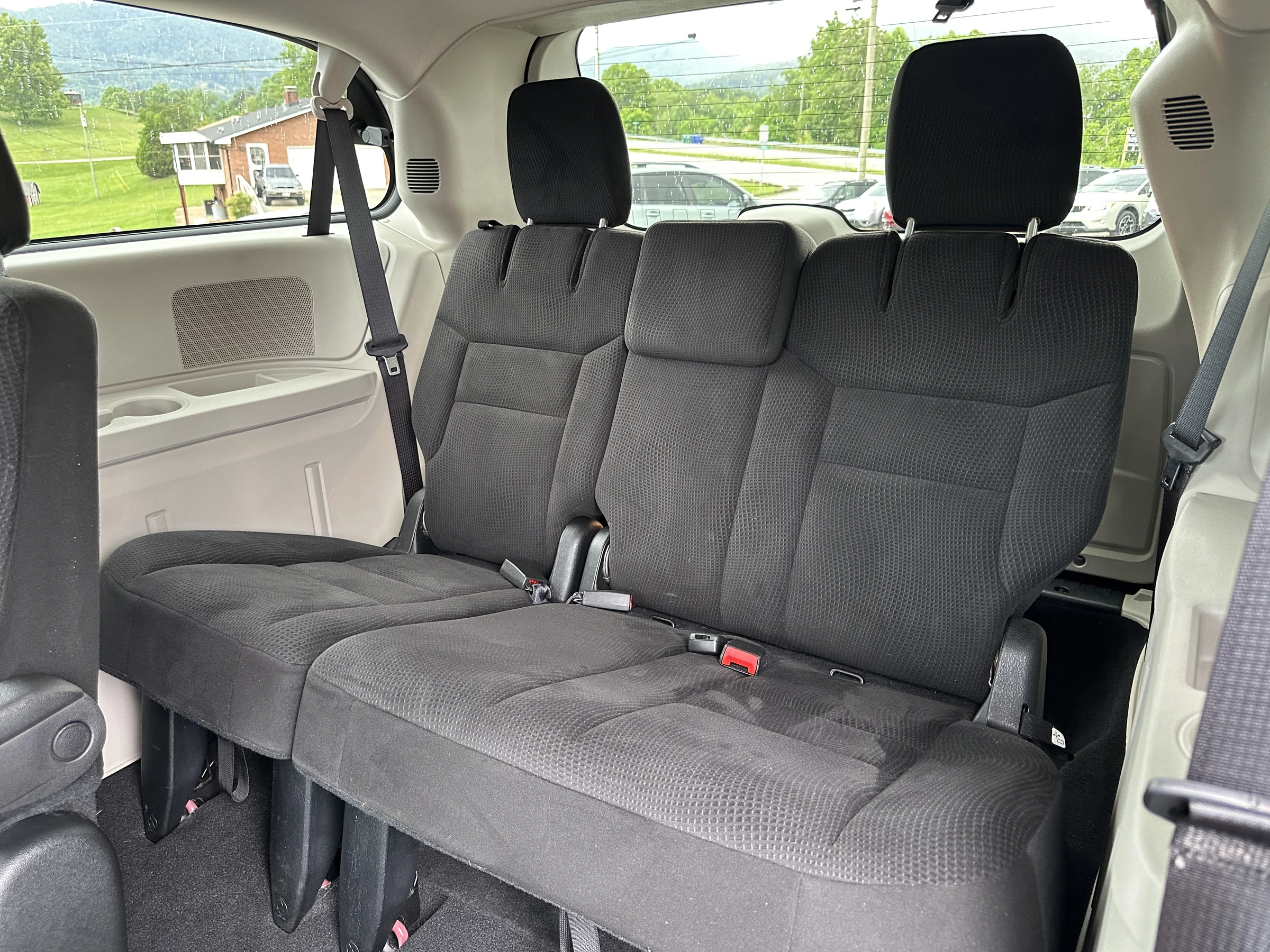 2015 Dodge Grand Caravan SXT — photo 13