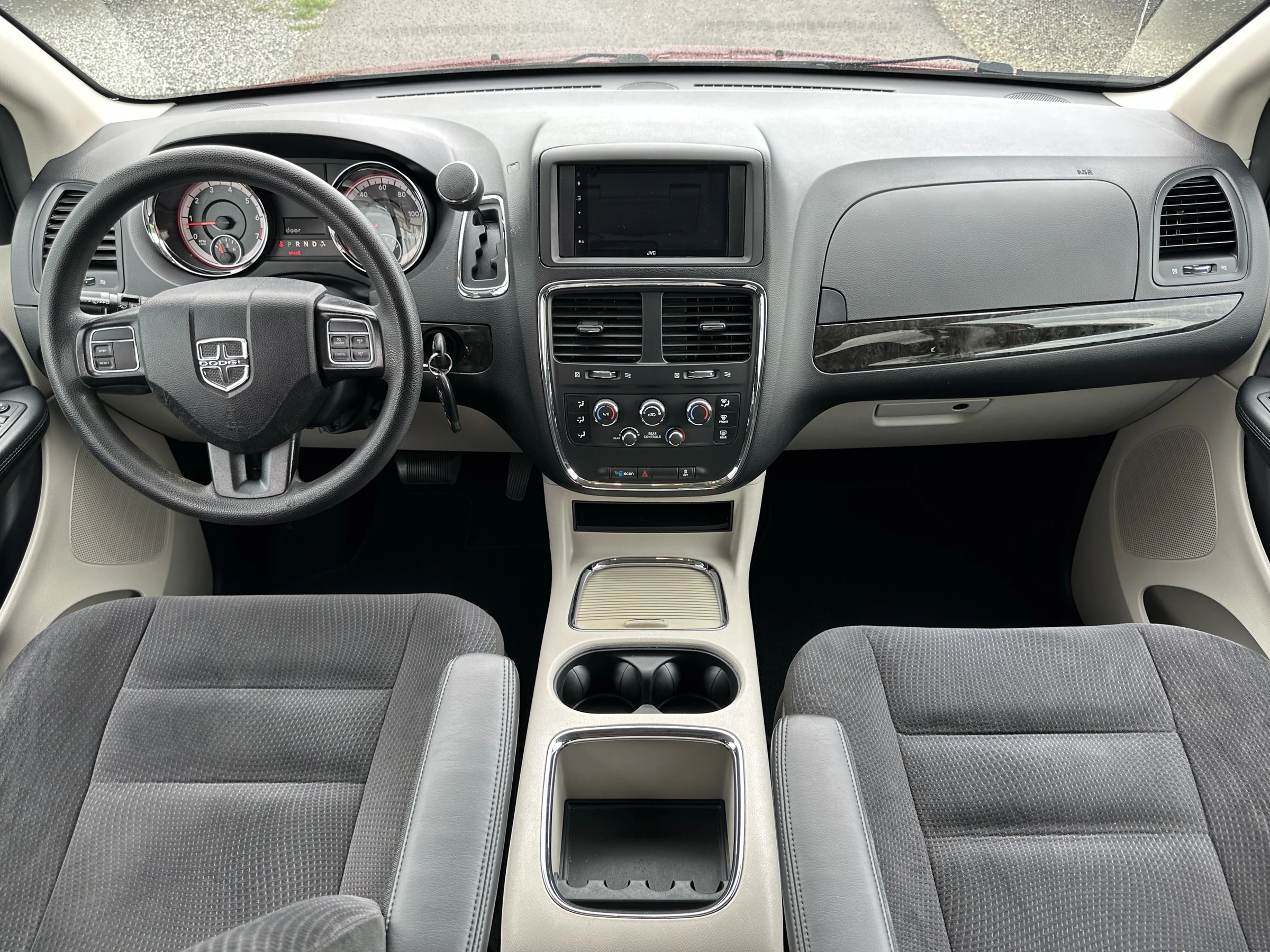 2015 Dodge Grand Caravan SXT — photo 14