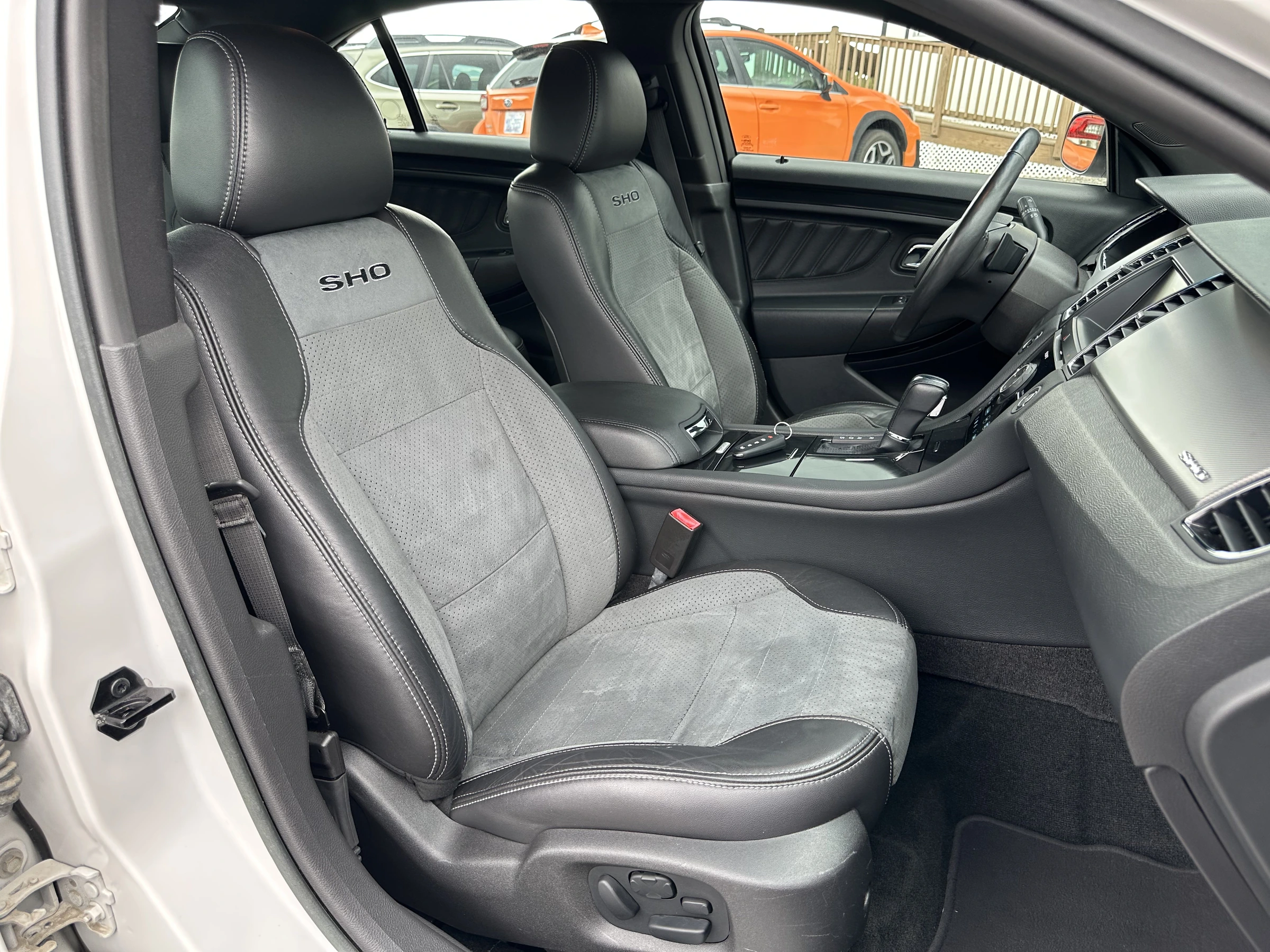 2015 Ford Taurus SHO — photo 10