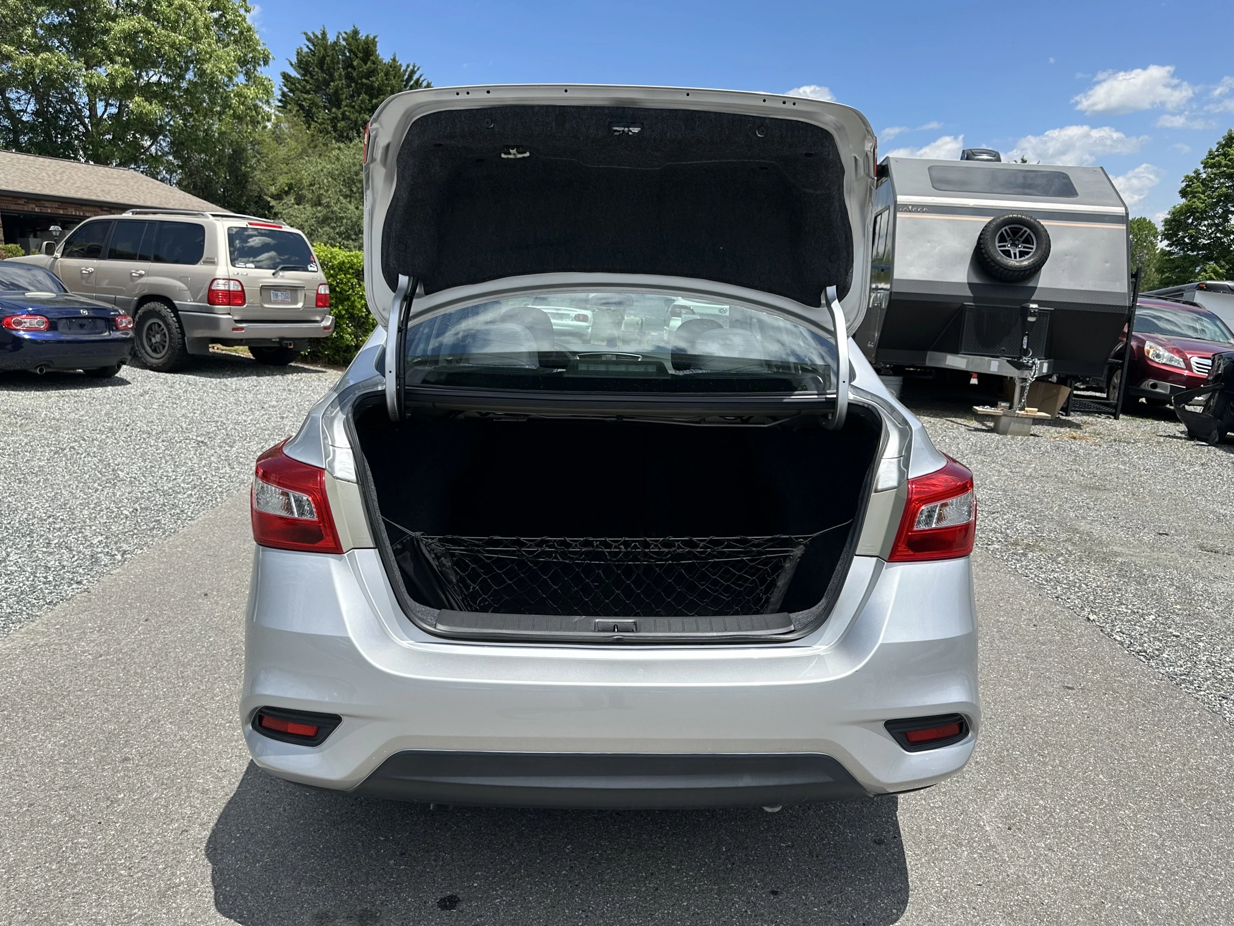 2018 Nissan Sentra SV — photo 13