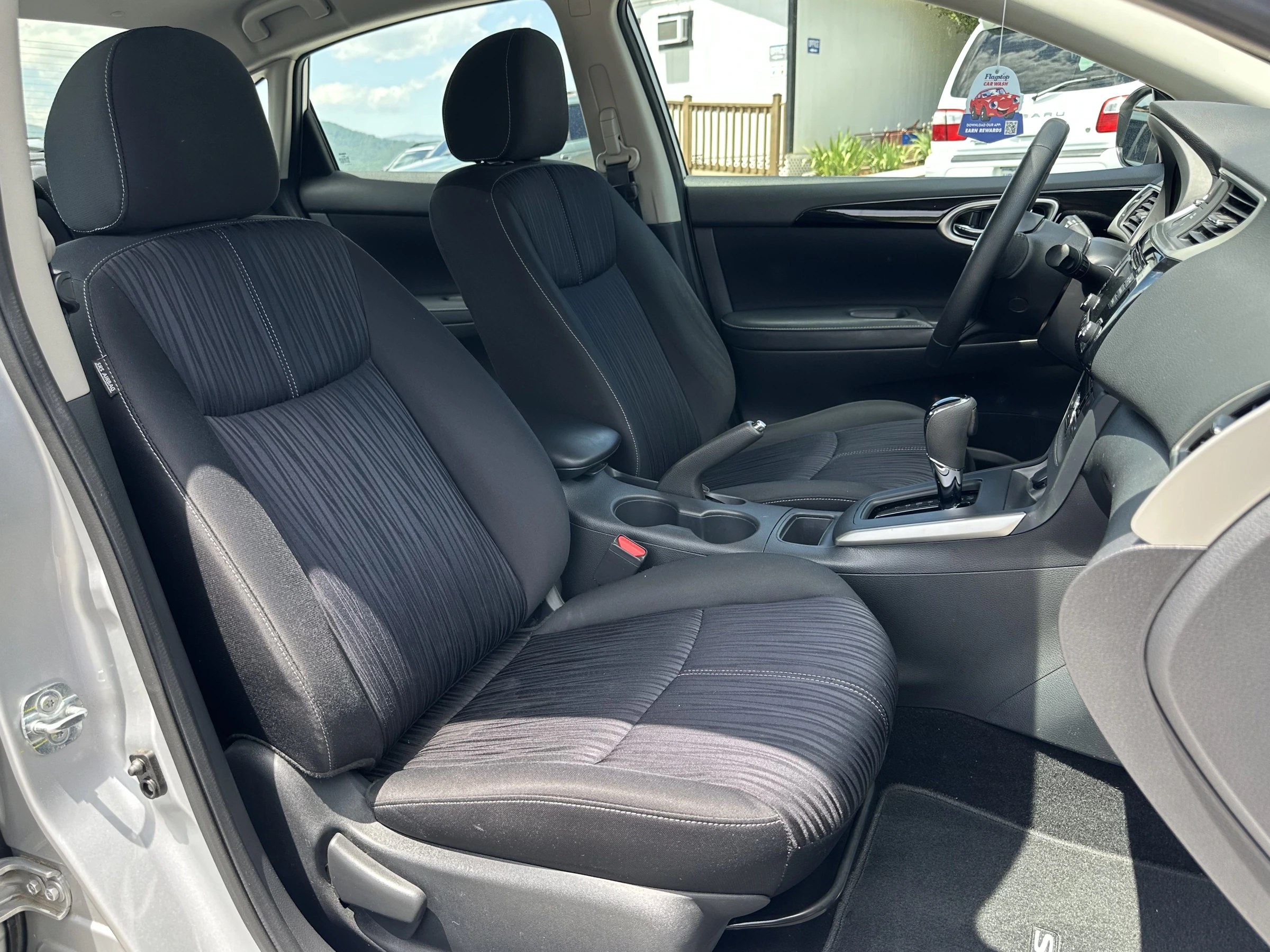 2018 Nissan Sentra SV — photo 10