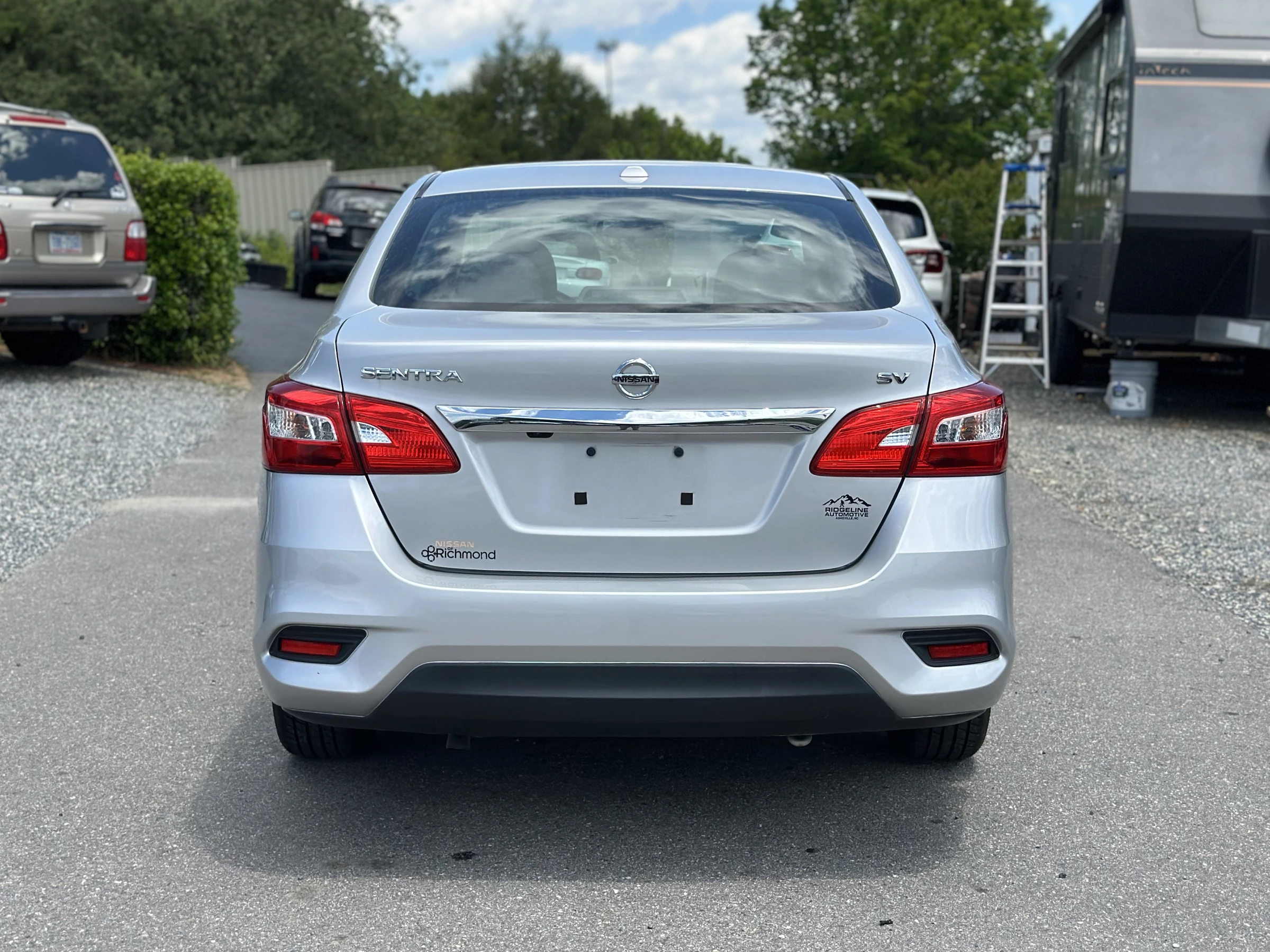 2018 Nissan Sentra SV — photo 4