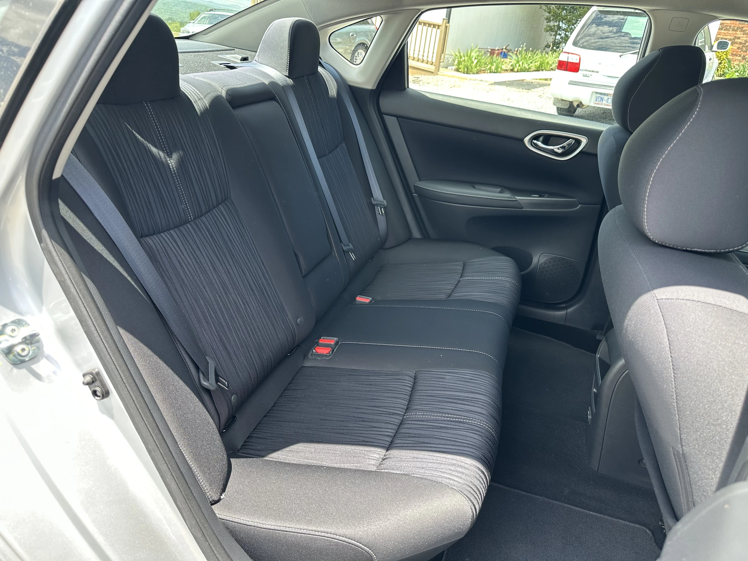 2018 Nissan Sentra SV — photo 11