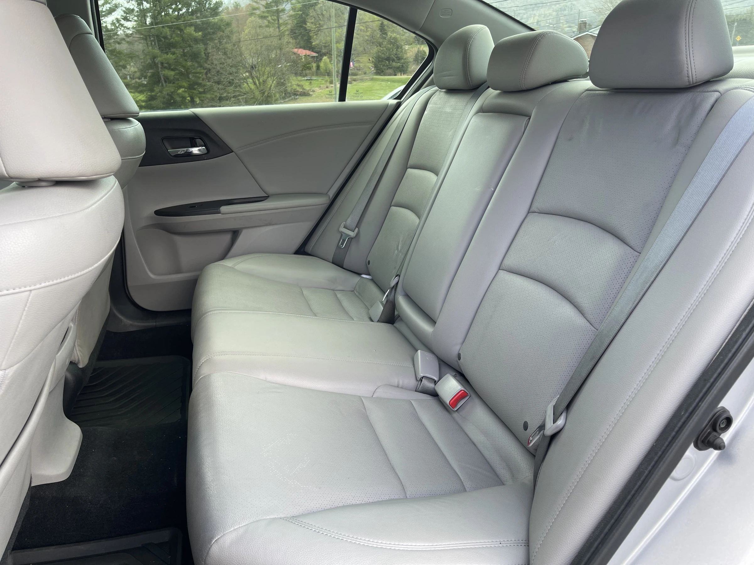 2015 Honda Accord EX-L-V6 — photo 12