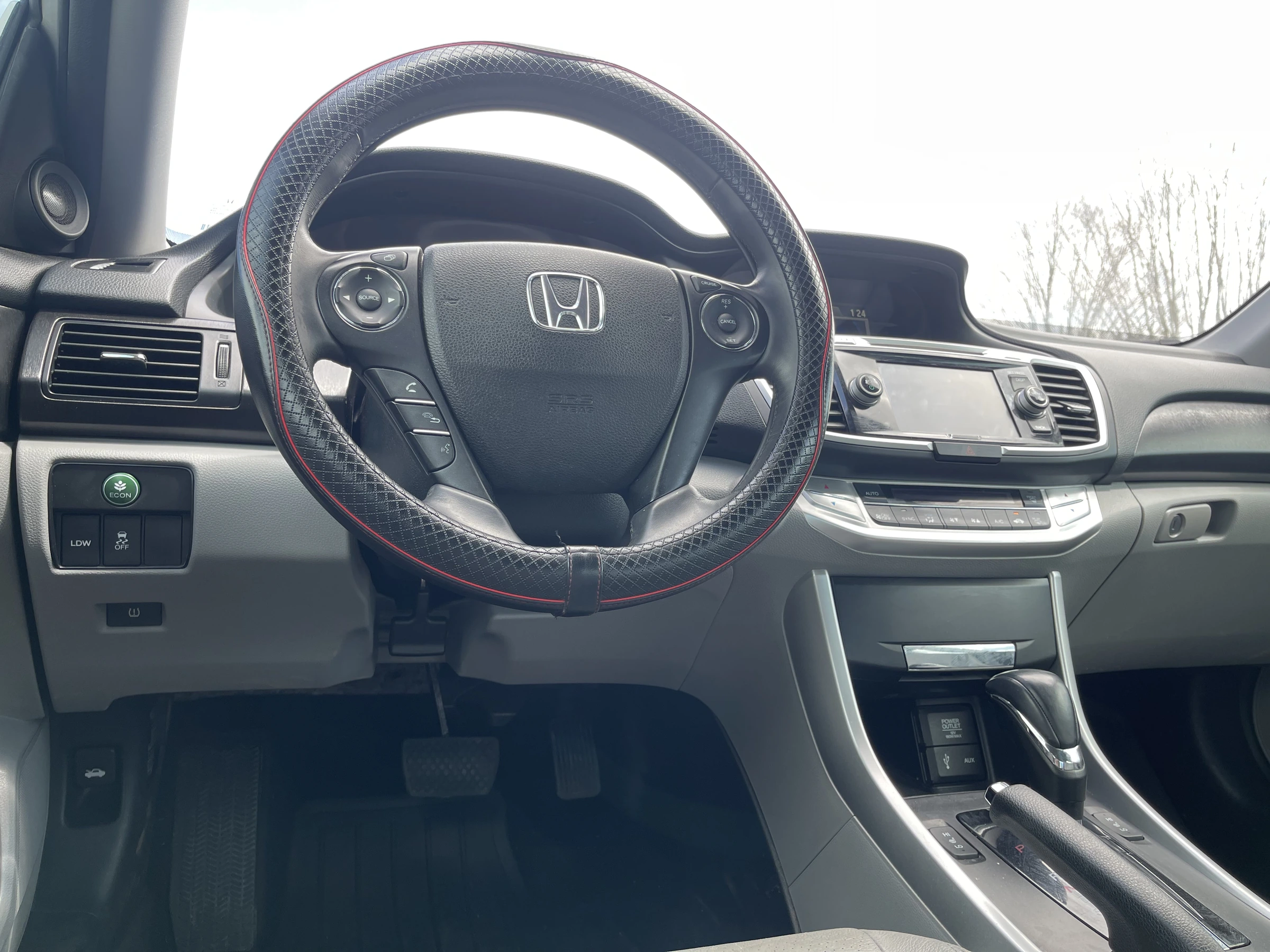 2015 Honda Accord EX-L-V6 — photo 16