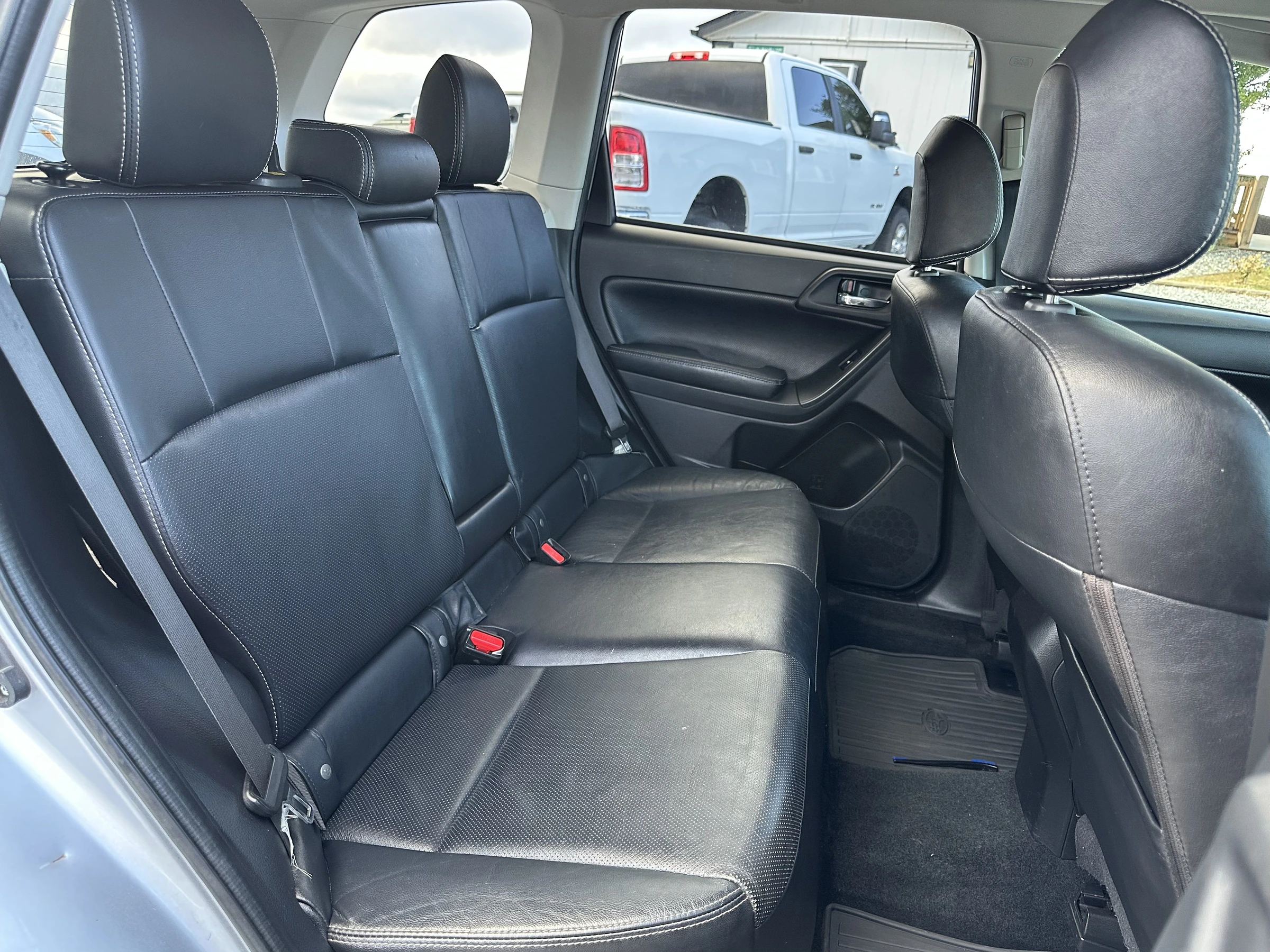 2014 Subaru Forester limited — photo 11