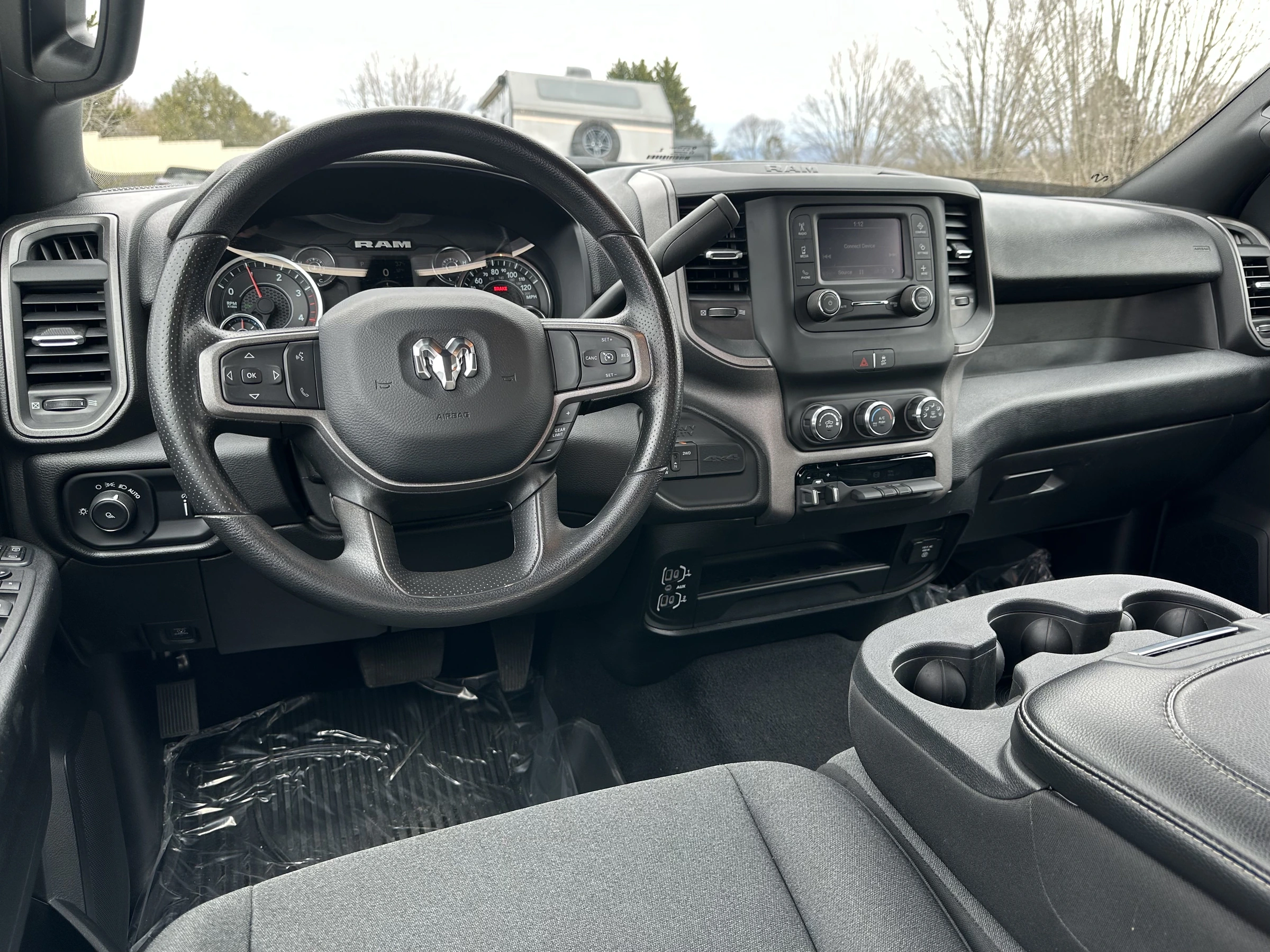 2024 Ram 3500 Tradesman 4x4 crew cab 8' box — photo 15