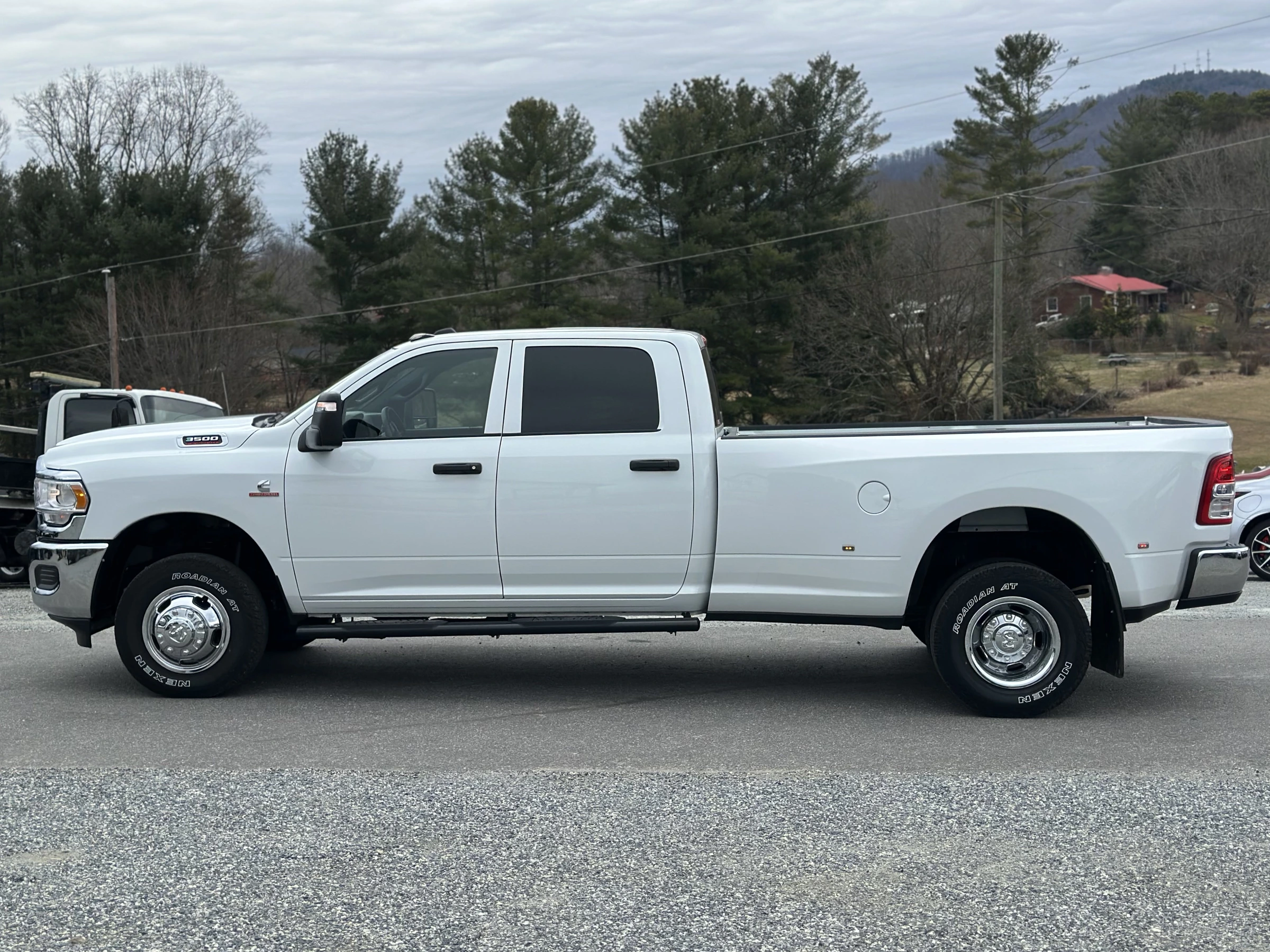2024 Ram 3500 Tradesman 4x4 crew cab 8' box — photo 6