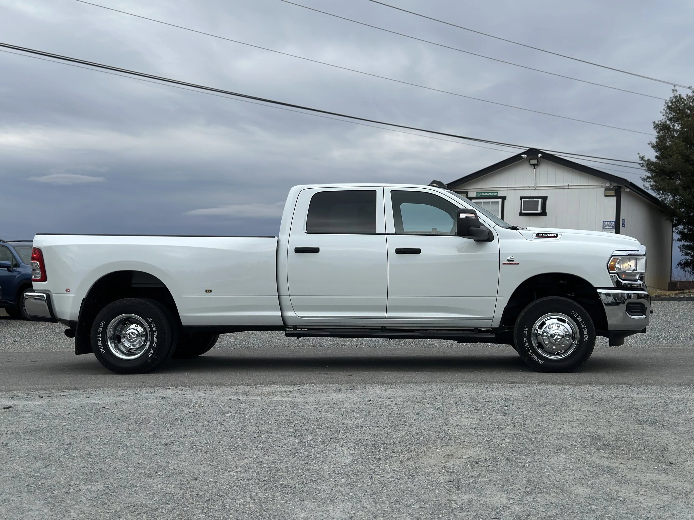 2024 Ram 3500 Tradesman 4x4 crew cab 8' box — photo 2