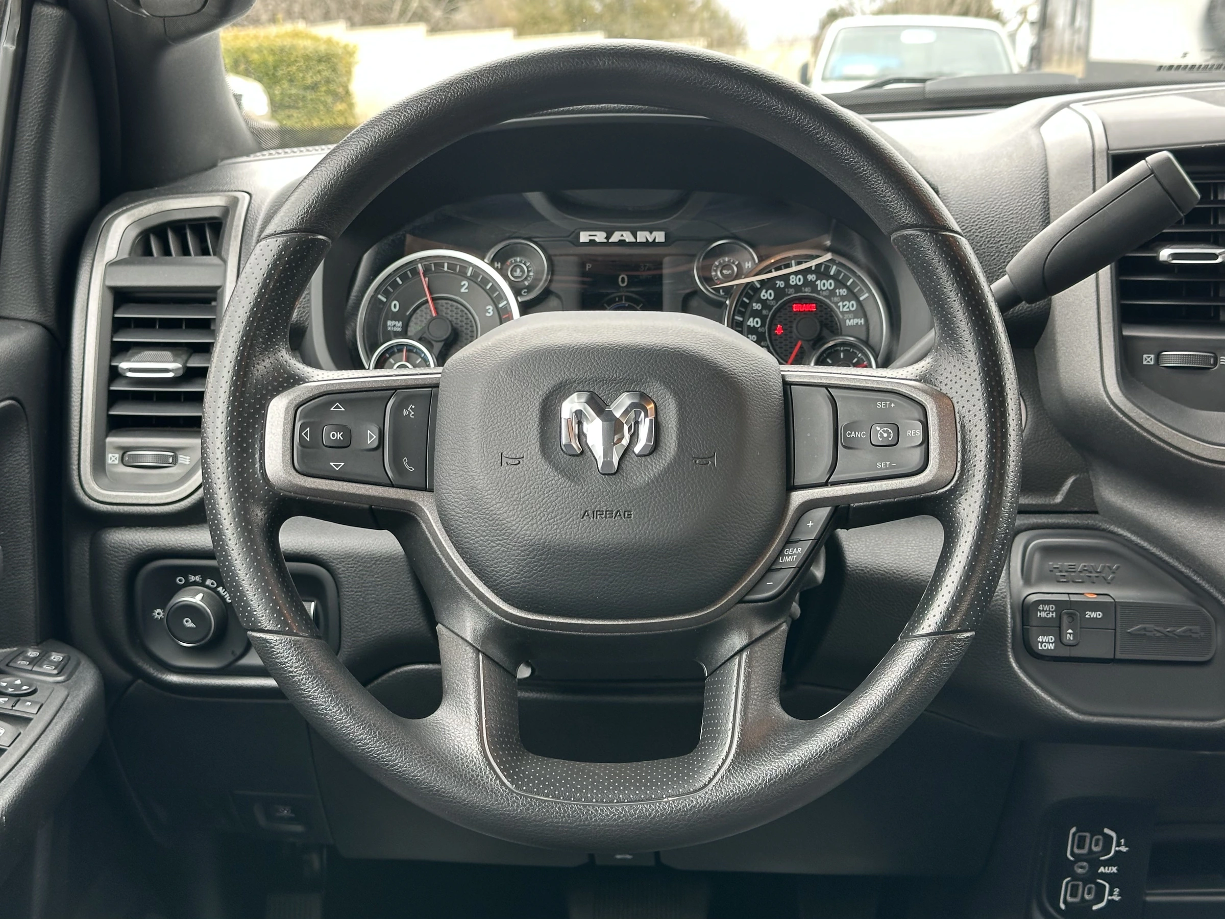 2024 Ram 3500 Tradesman 4x4 crew cab 8' box — photo 16