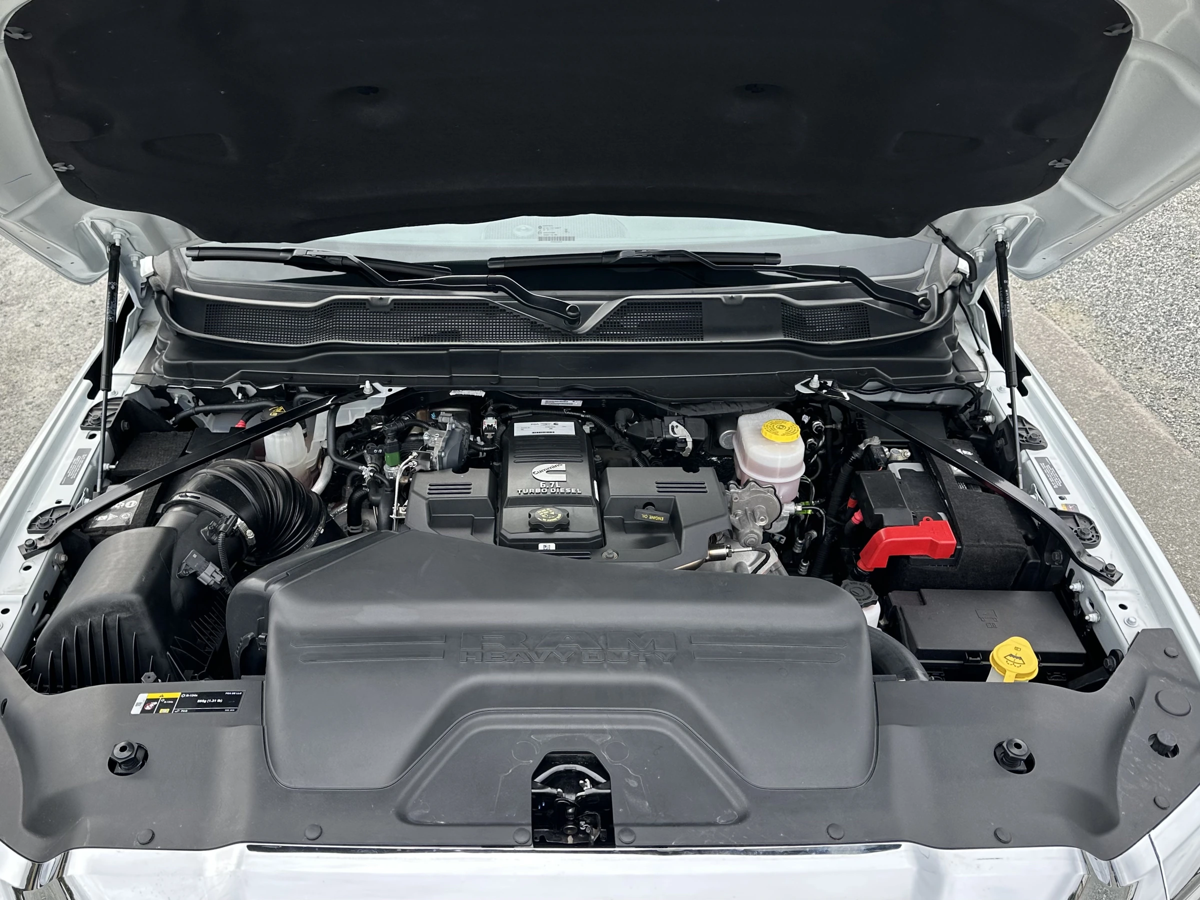 2024 Ram 3500 Tradesman 4x4 crew cab 8' box — photo 18