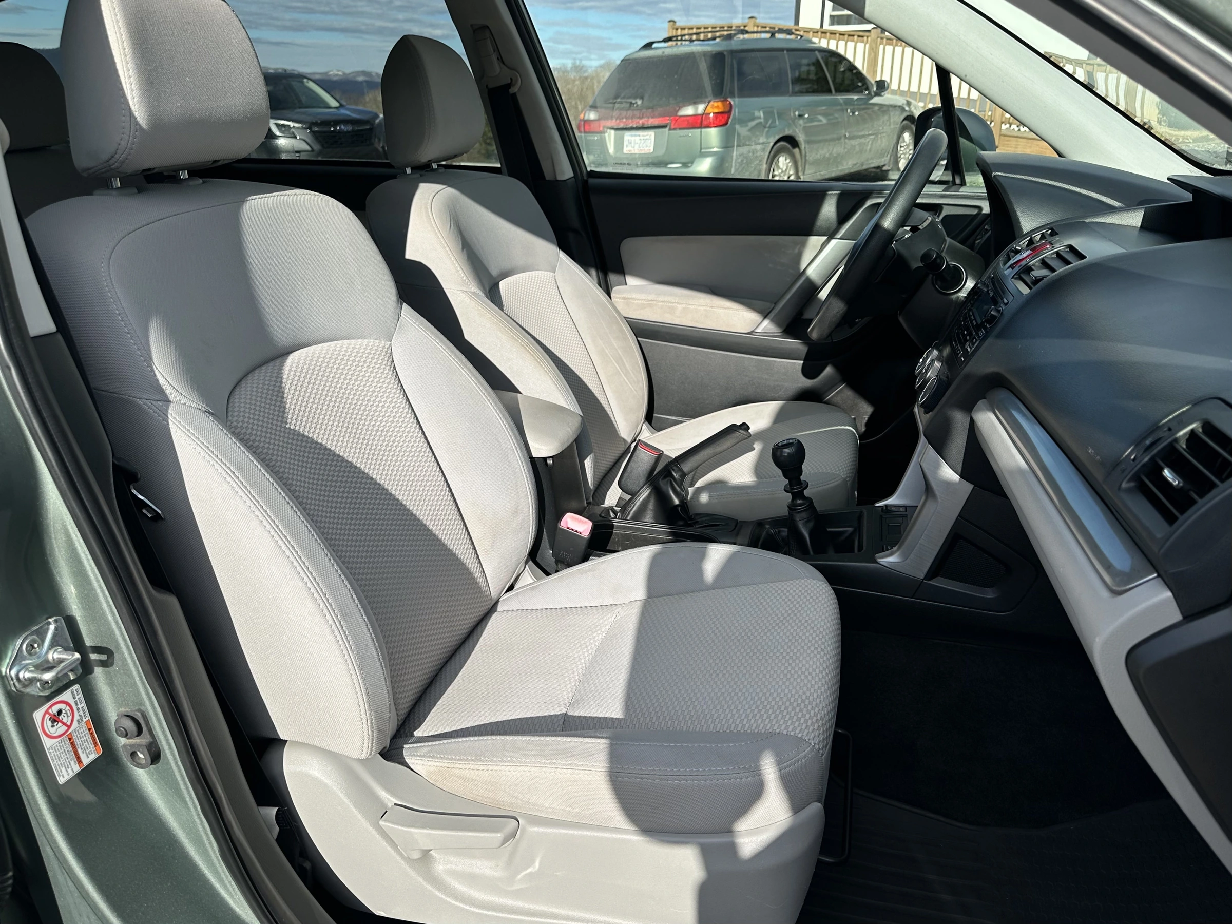 2015 Subaru Forester Premium Manual — photo 10