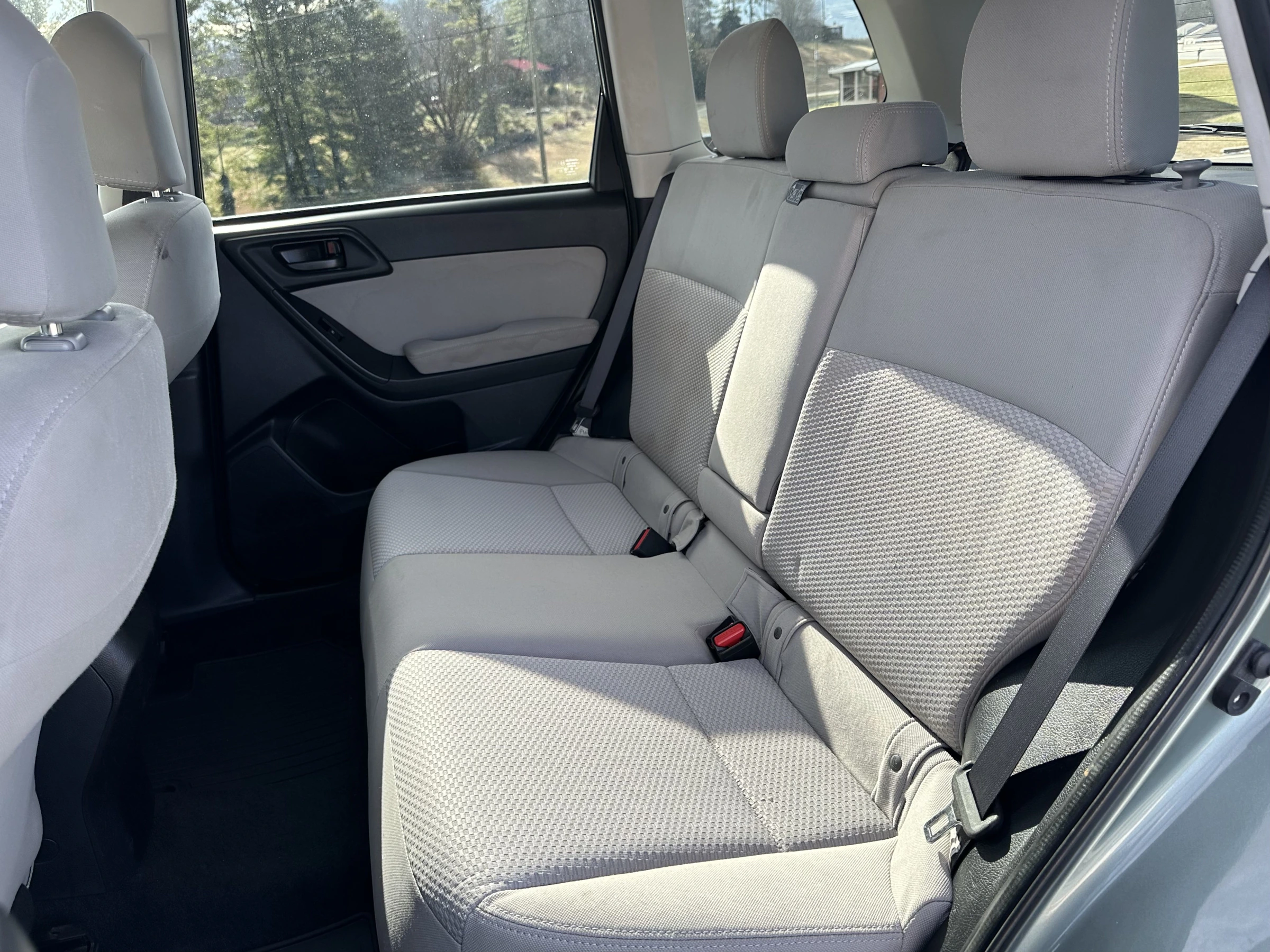 2015 Subaru Forester Premium Manual — photo 12